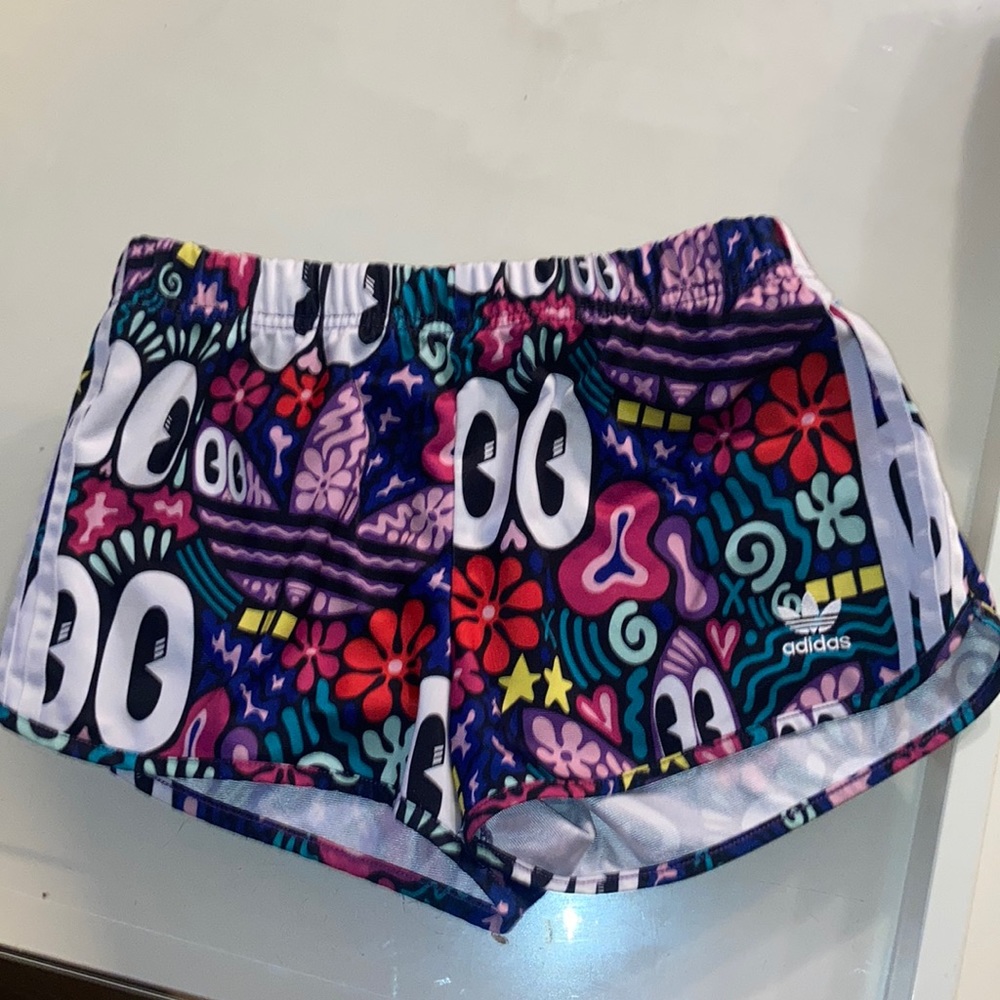 ADIDAS COLORFUL PRINT SHORTS Hattie Stewart 3 stripes SMALL
